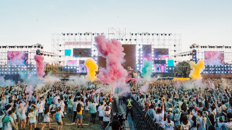 夏祭りをもっと楽しむ完全ガイド｜定番の過ごし方・持ち物・浴衣コーデのアイデアまで